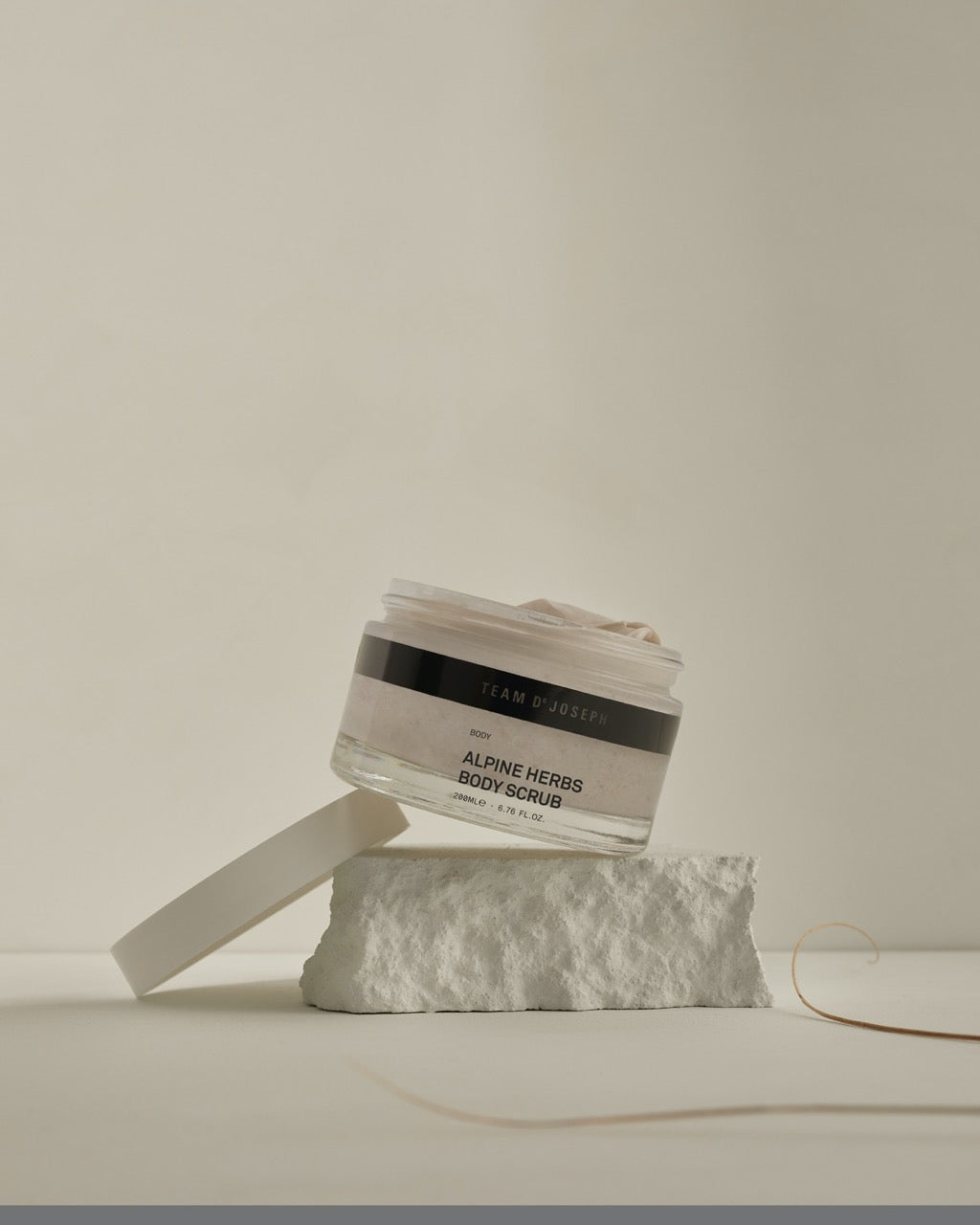 Alpine Herbs Body Scrub, 200ml