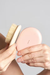 NUORI Körperbürste (Farbton: neutral / helles Holz)