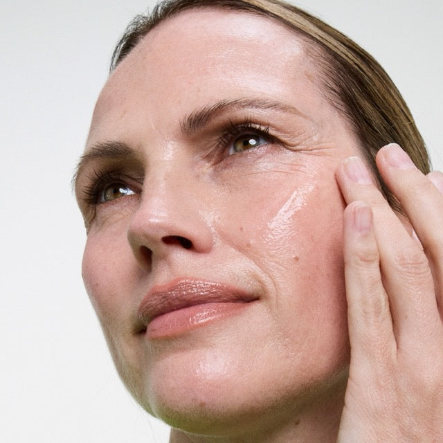 Age Confidence™ NAD+ & TriPeptide Renewal Serum, 30ml