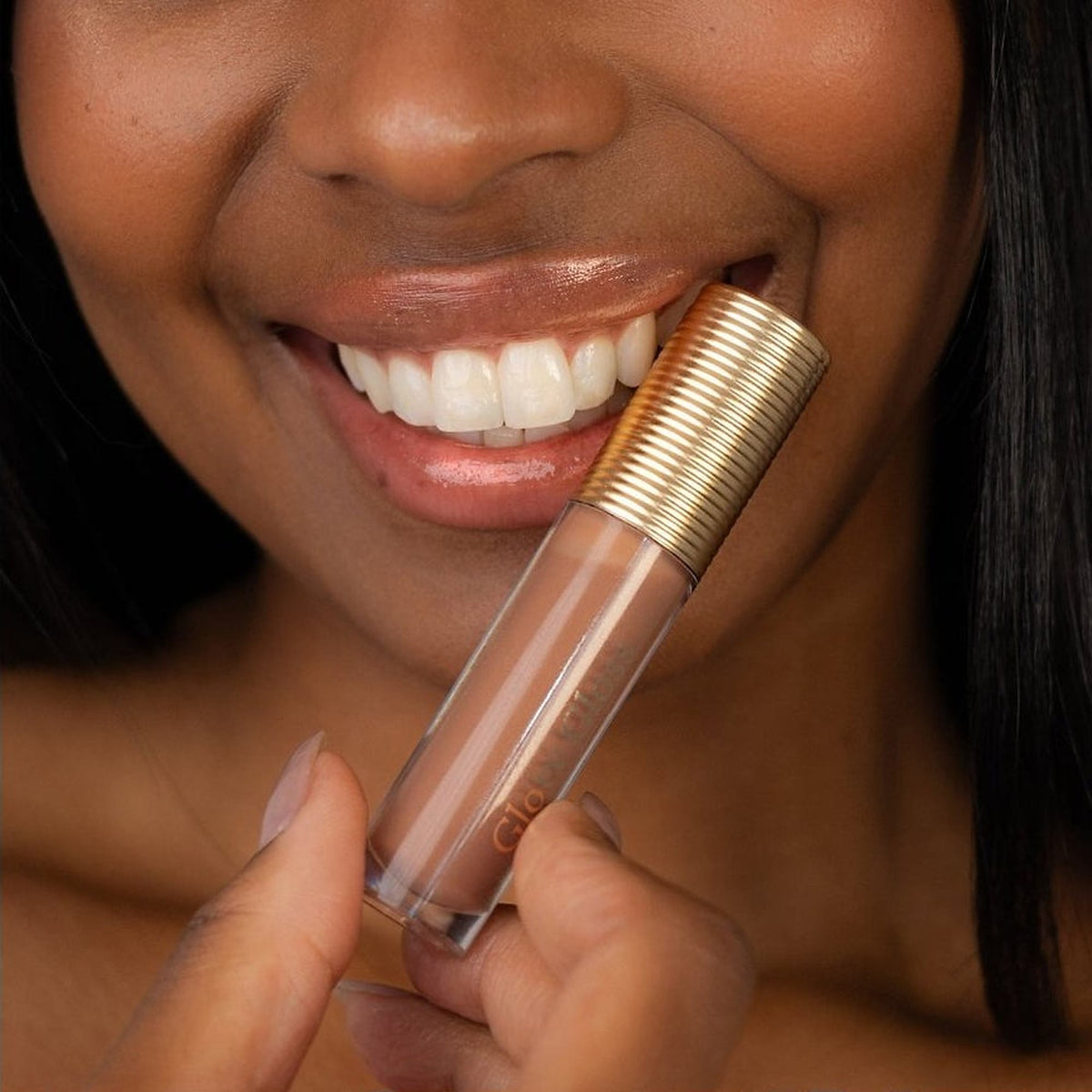 ECO BY SONYA Glory Gloss Maple 08 – auf den Lippen getragen