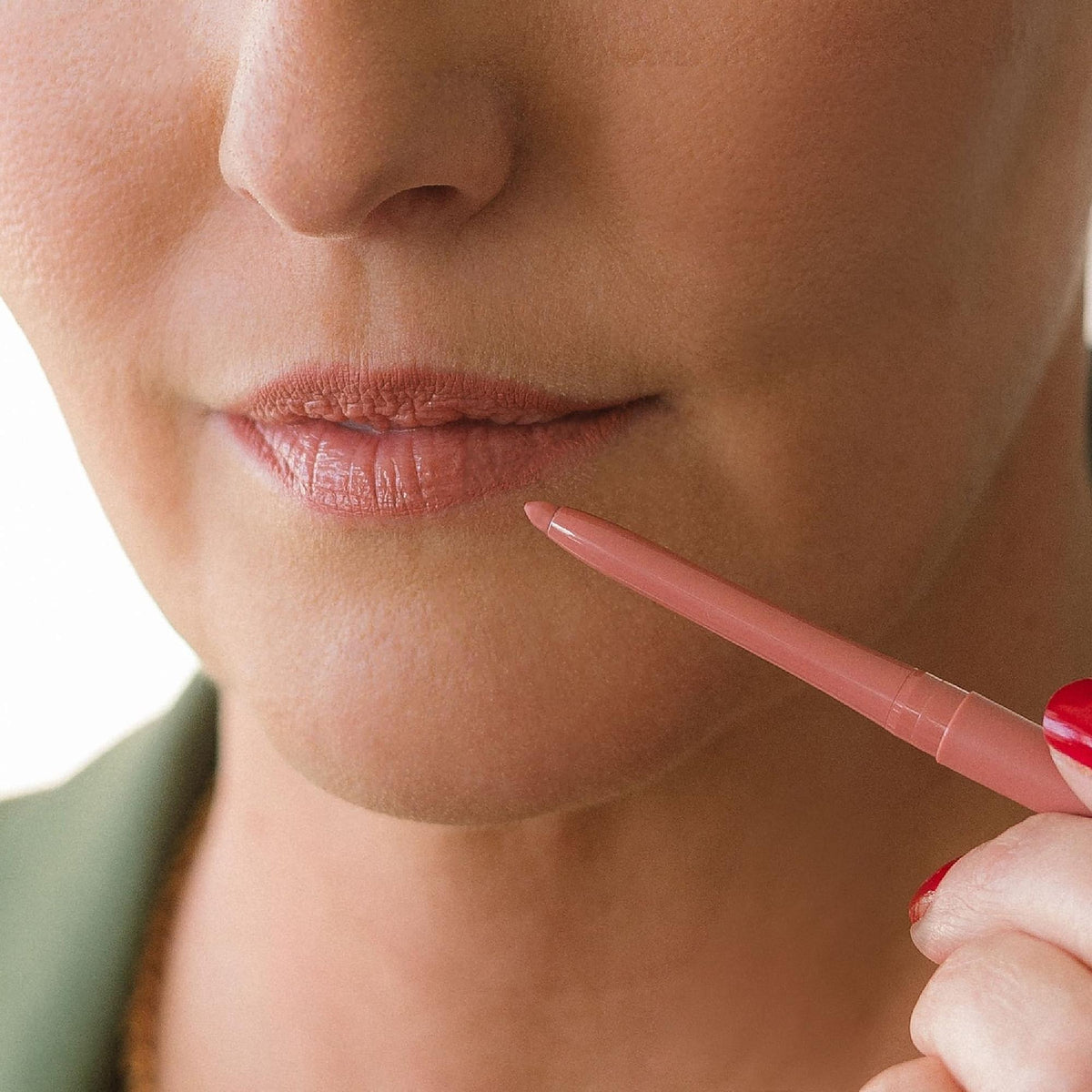 ECO BY SONYA Lip Liner Perfect Nude – auf den Lippen