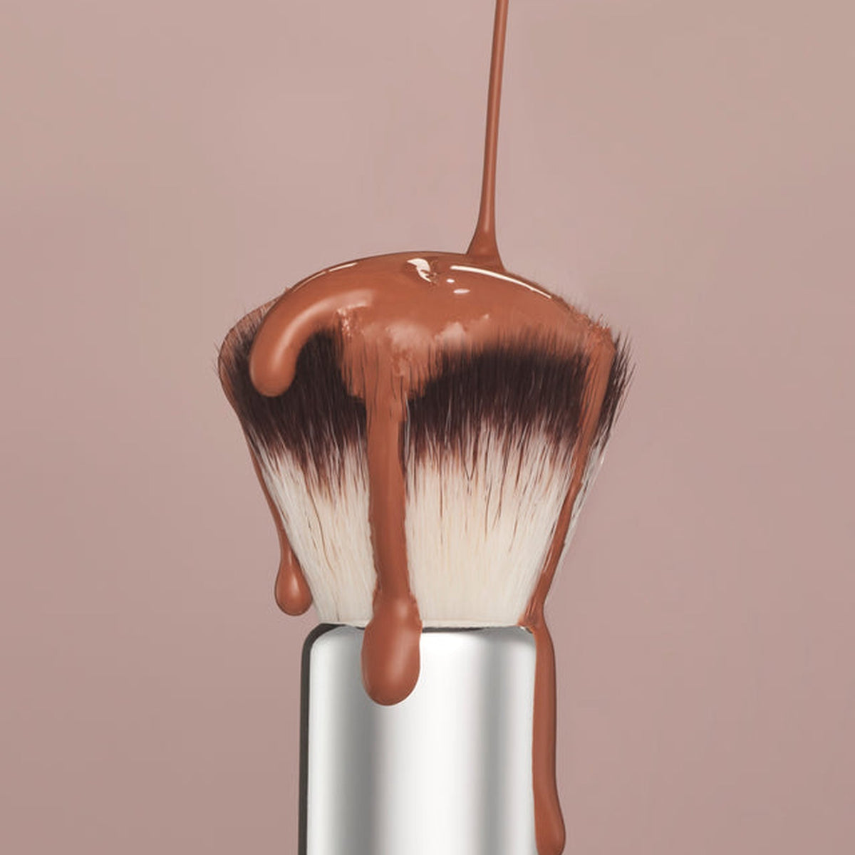 ILIA Beauty Complexion Brush - Teint-Pinsel – Pinsel mit Foundation