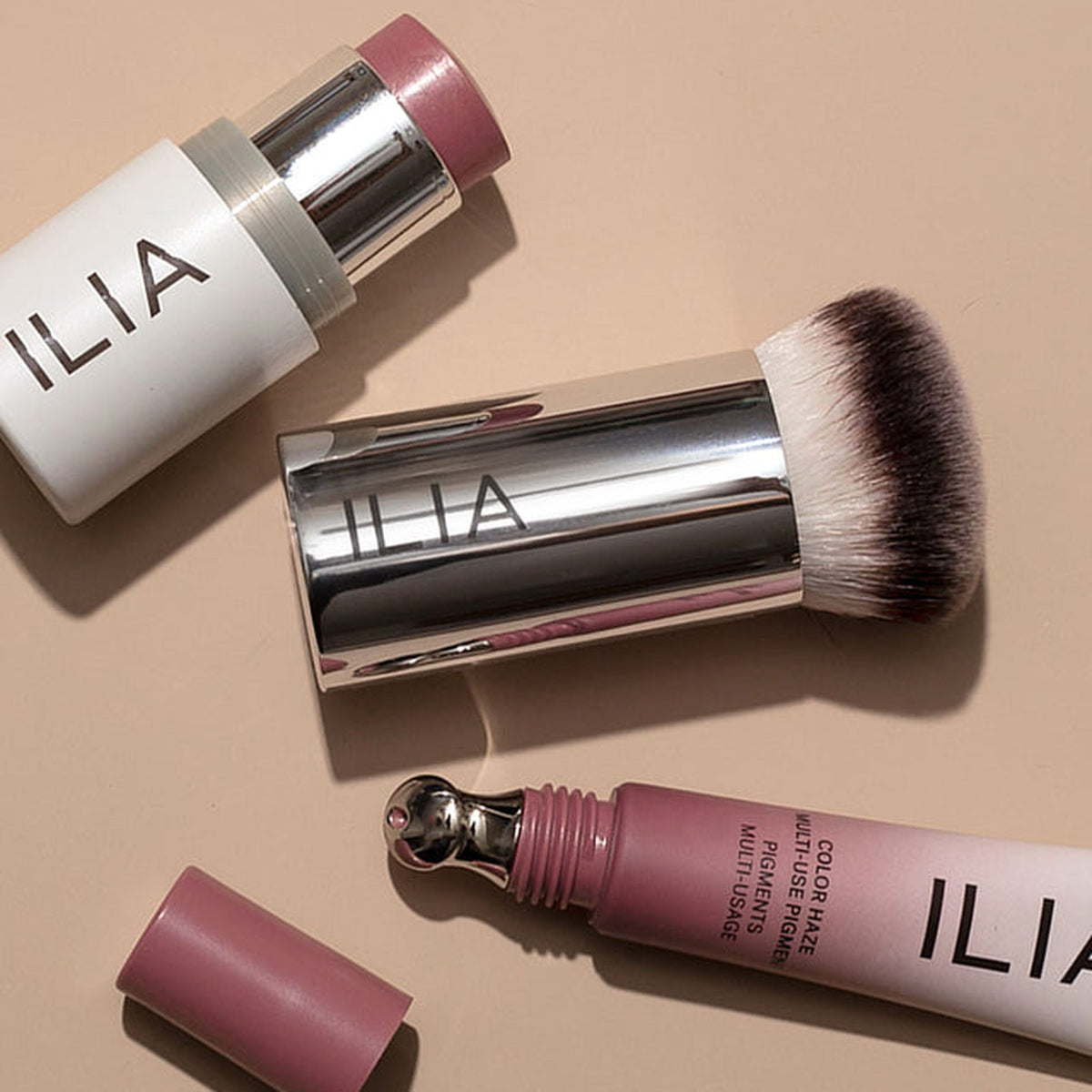 ILIA Beauty Perfecting Buff Brush - Buffing-Pinsel – mit Multi-Stick und Foundation