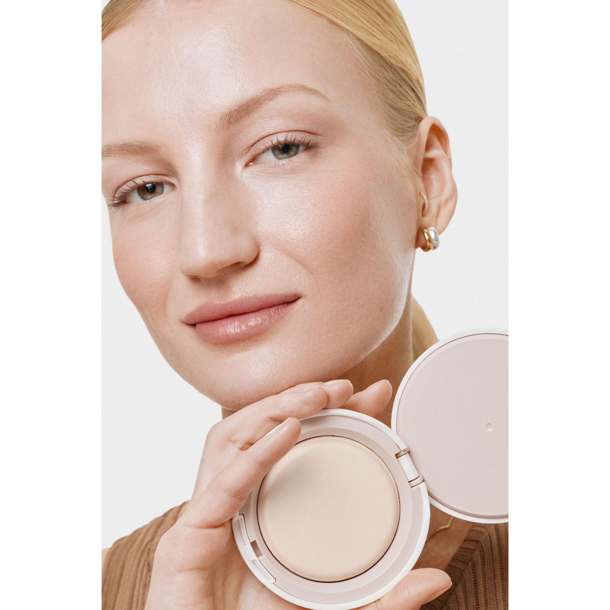 ILIA Beauty Soft Focus Finishing Powder Light Translucent