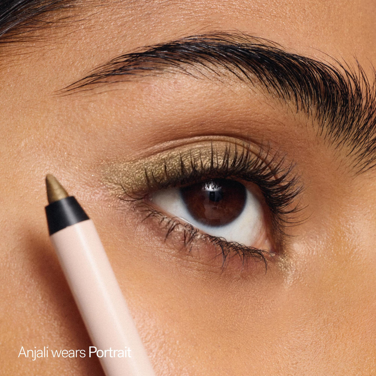 ILIA Beauty Thru Line Waterproof Eyeliner Portrait – am Auge