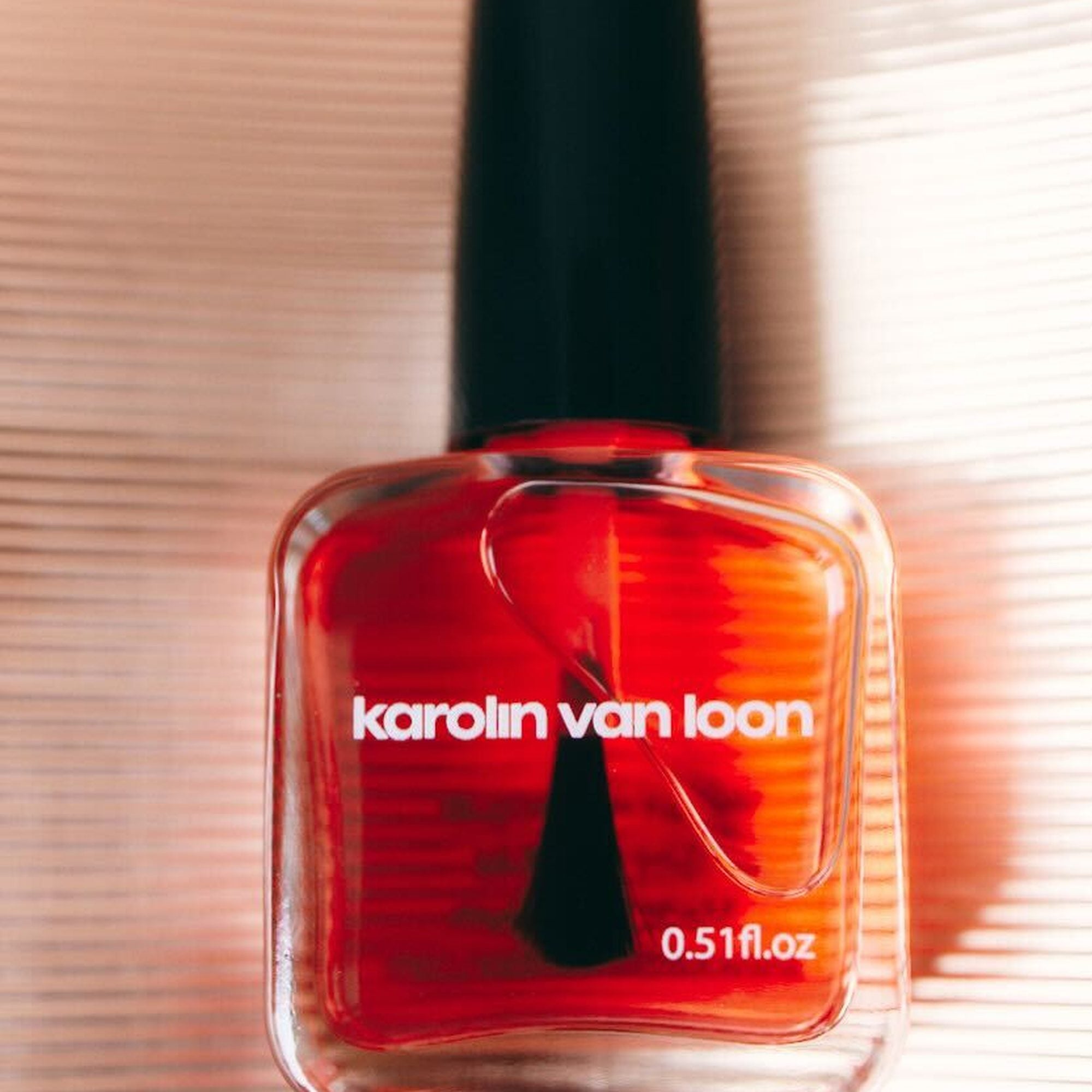 Karolin van Loon 56 Hydra Glow – Lifestyle-Aufnahme