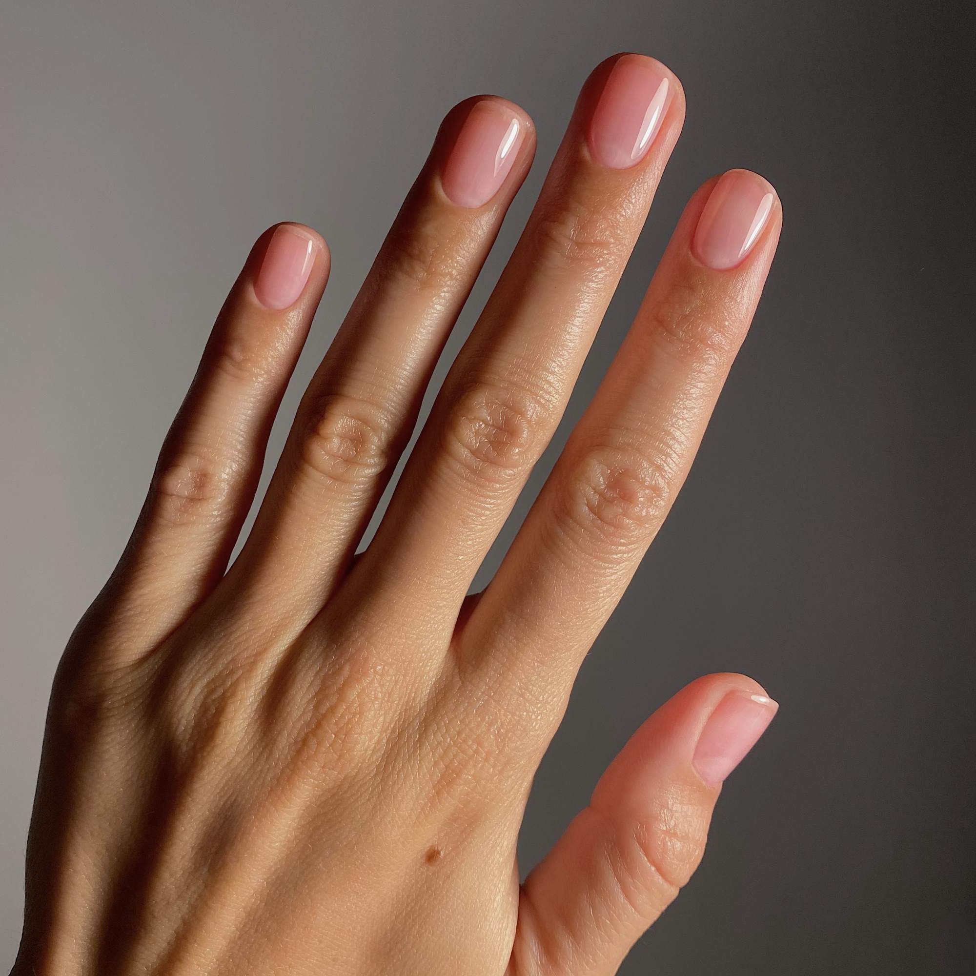 Karolin van Loon 56 Hydra Glow – Lifestyle-Aufnahme