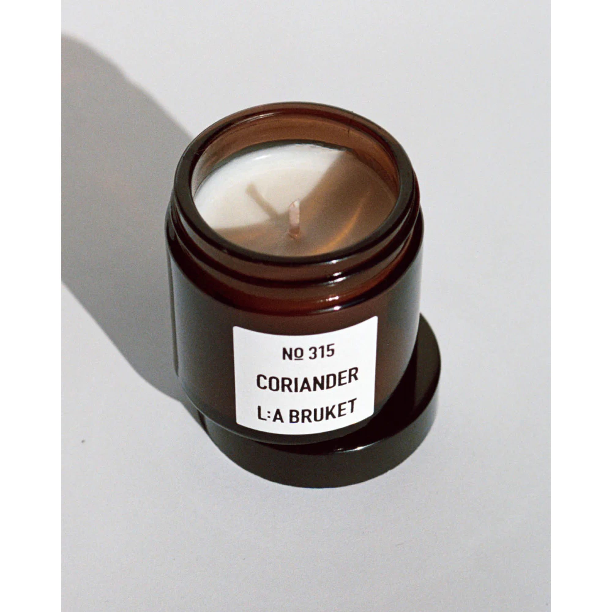 L:A BRUKET No 152 Candle Coriander (Duftkerze)