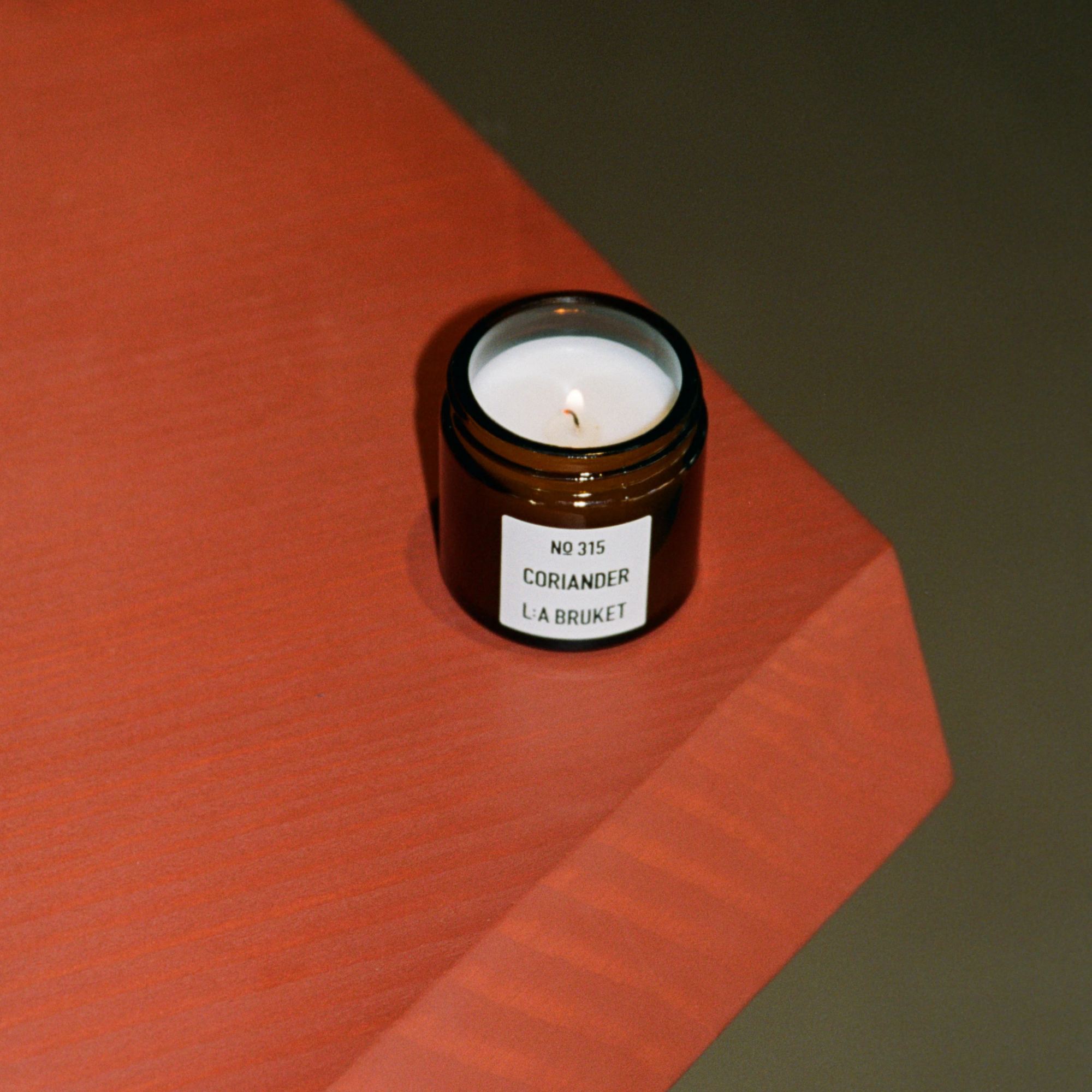 L:A BRUKET No 152 Candle Coriander (Duftkerze)