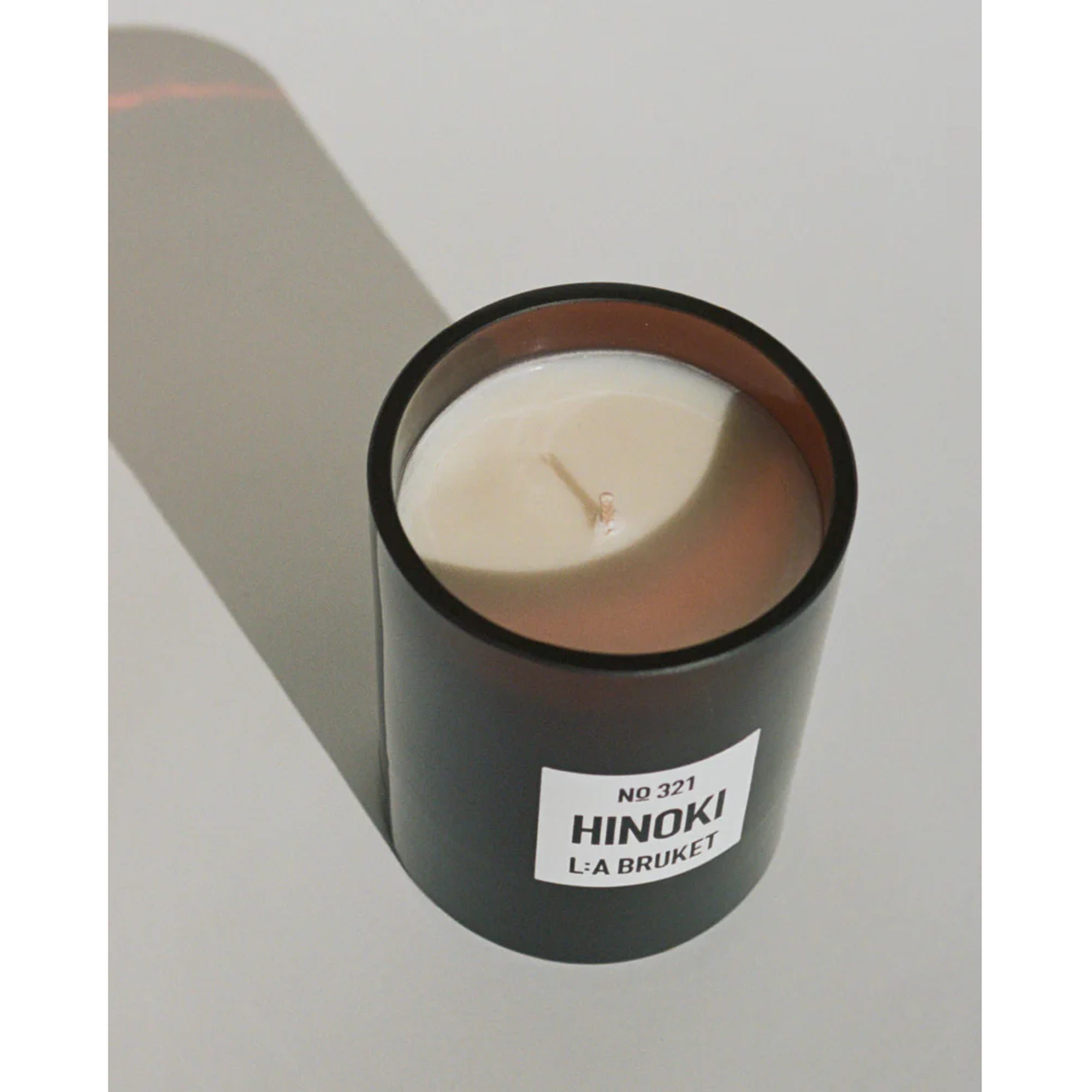 L:A BRUKET No 321 Candel Hinoki (Duftkerze)