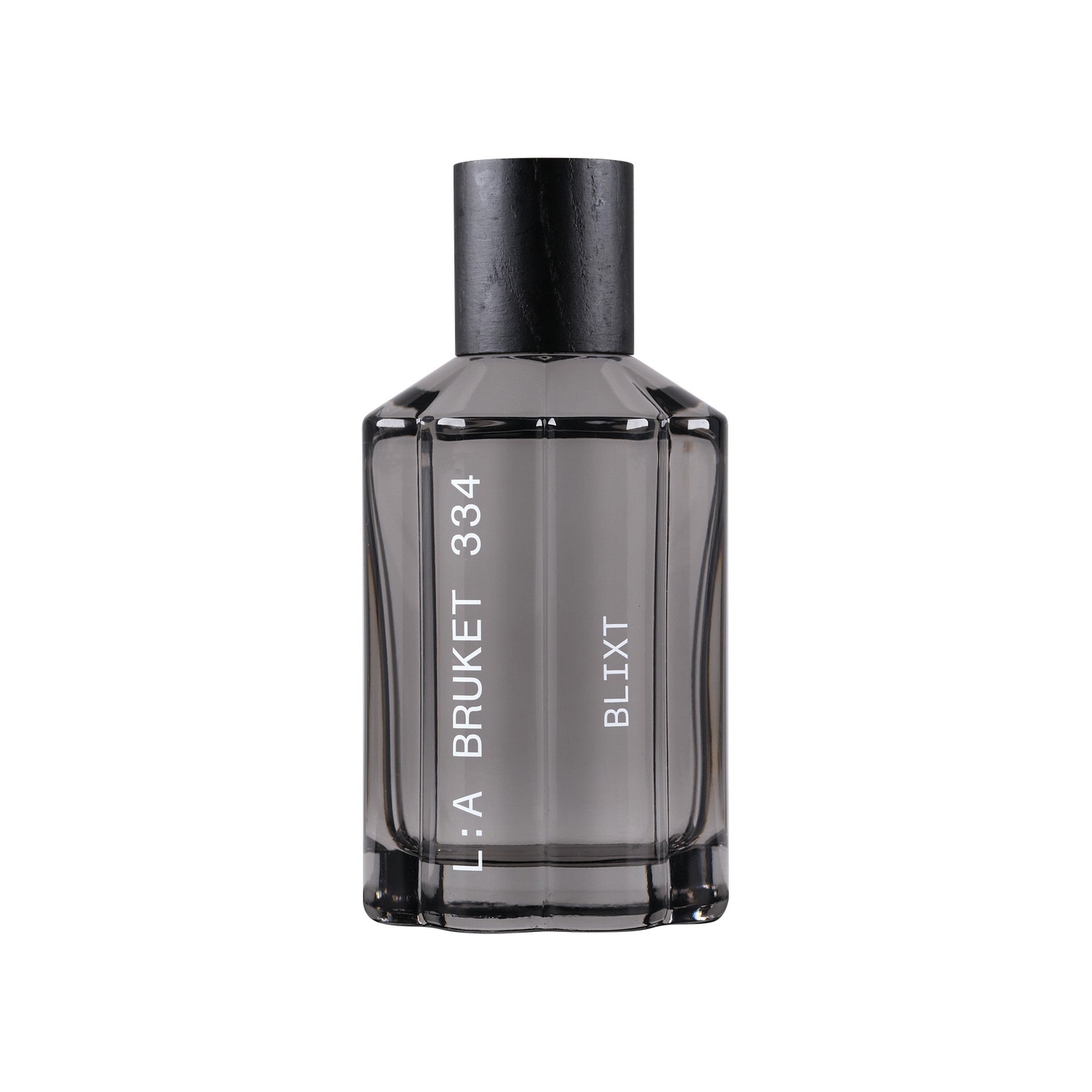 No 334 Blixt: L:A BRUKET No 334 Blixt Eau de Parfum – Flakon vor weißem Hintergrund