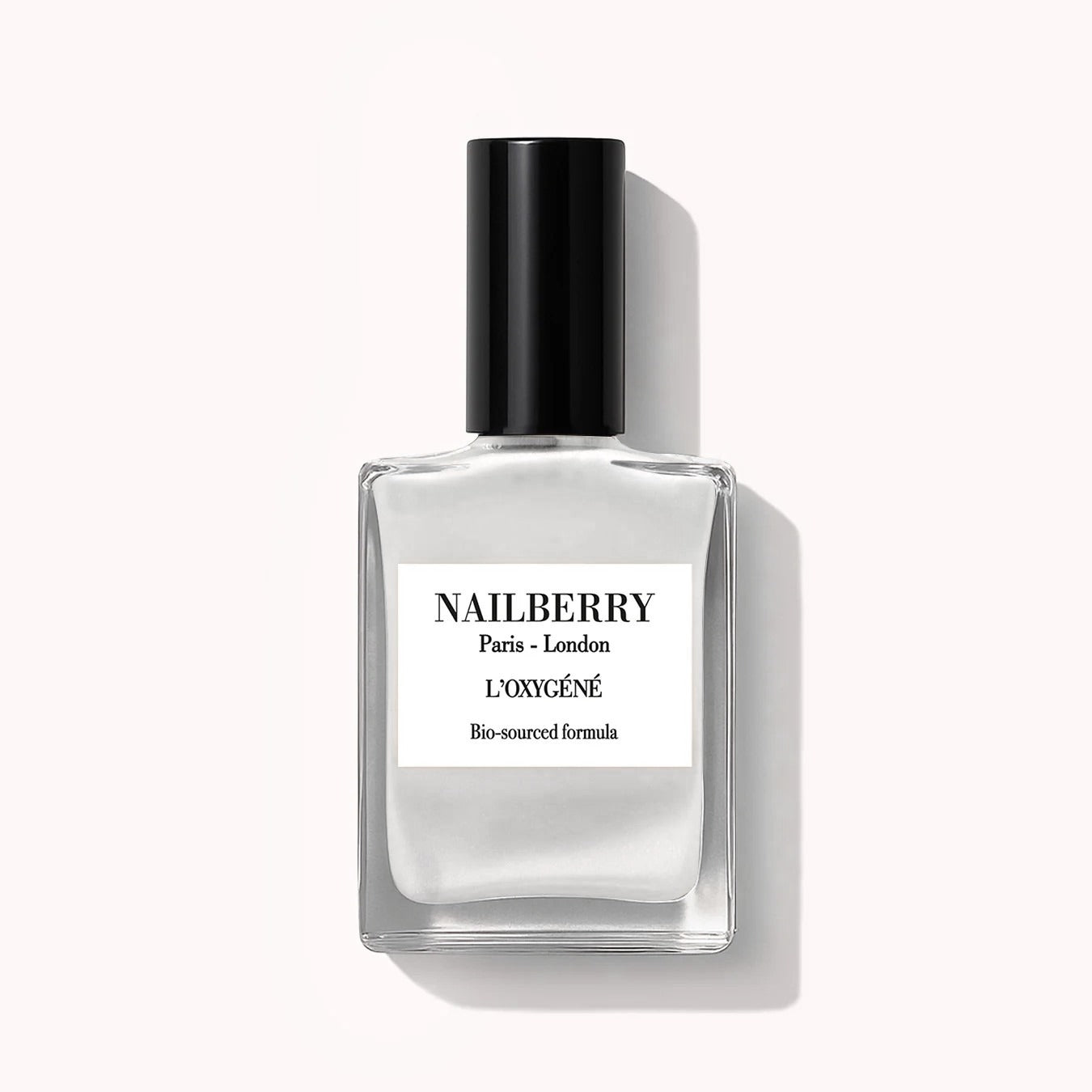 Nailberry L’Oxygéné Inner Glow Nagellack in Weiß mit Perlmutt-Schimmer, 14 ml