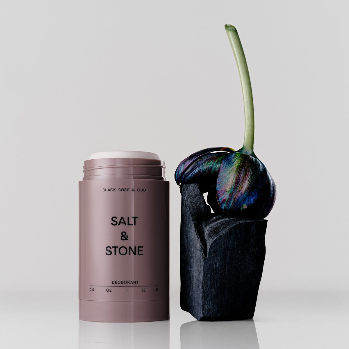 Salt & Stone Black Rose & Oud Deodorant - Extra Strength, 75g – Deostick mit dunkler Blüte