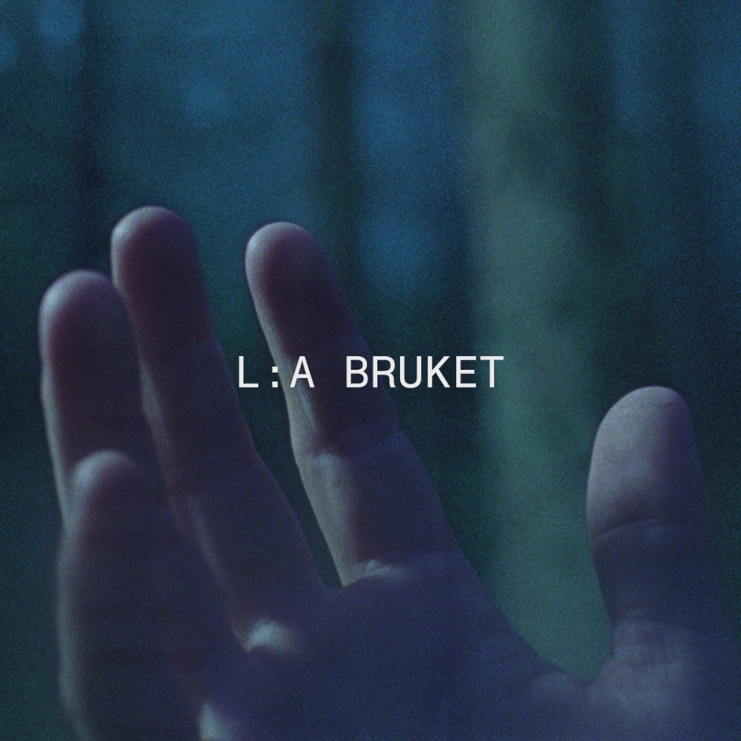 Video laden: No 334 Blixt: L:A BRUKET No 334 Blixt Eau de Parfum Video
