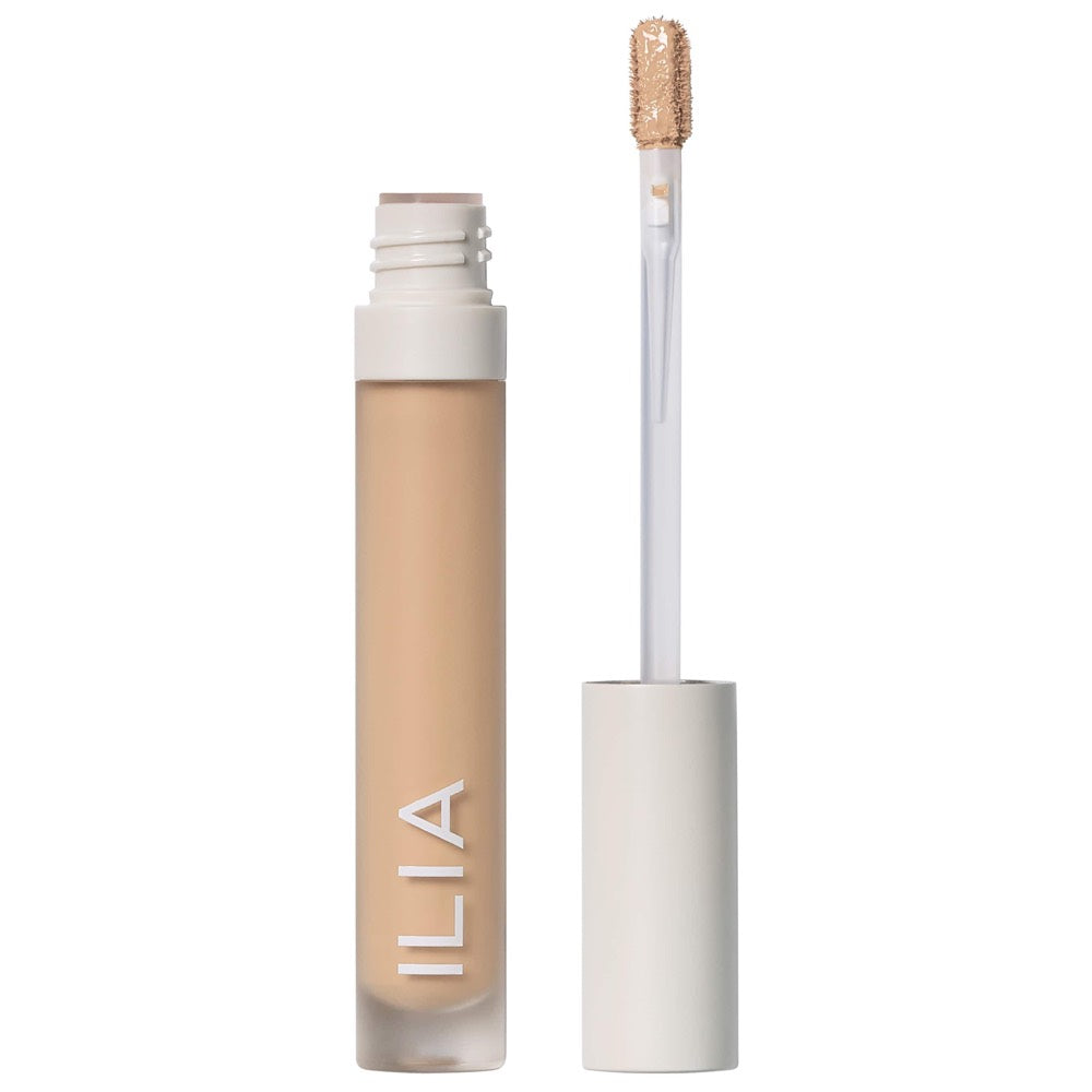 Der True Skin Serum Concealer von Ilia Beauty in der Farbe SC2 Yucca