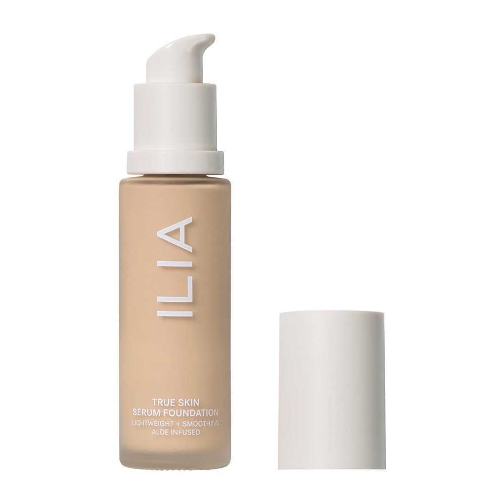 Die True Serum Foundation in der Farbe SF2 Tavarua