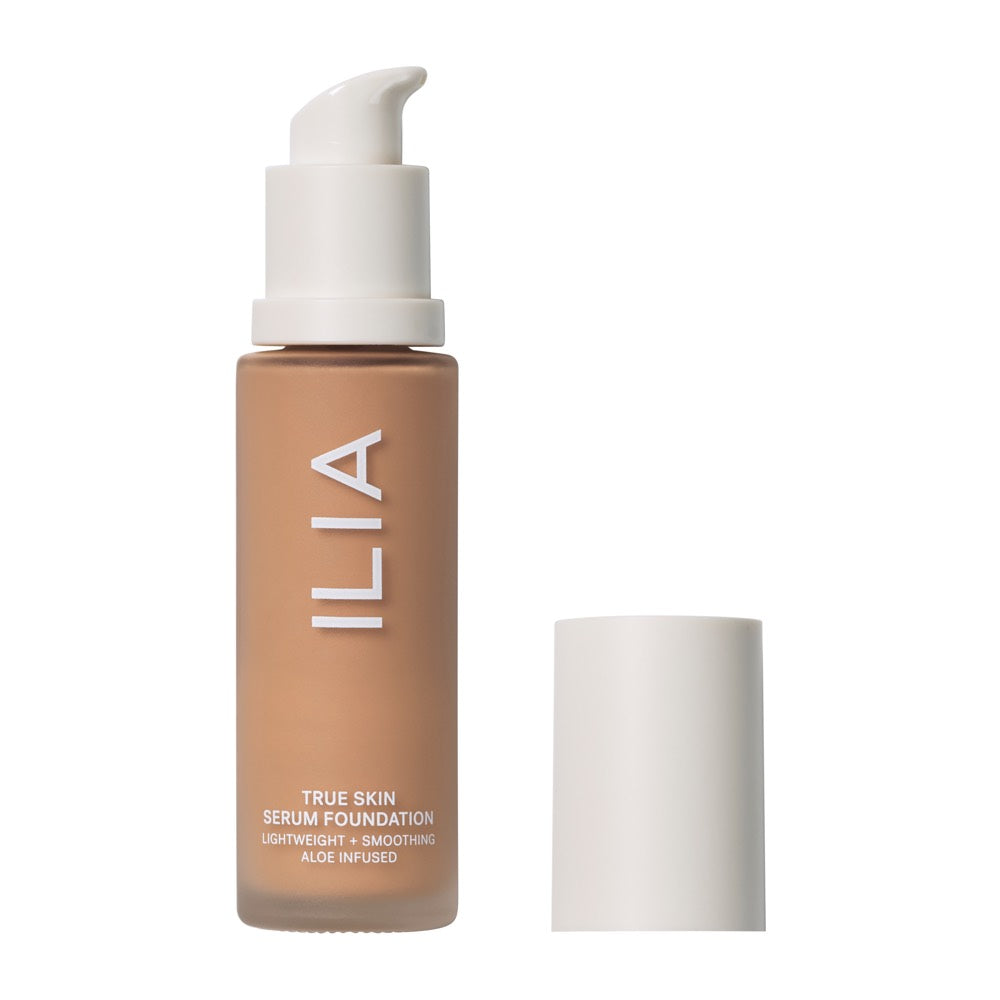 True Serum Foundation von Ilia Beauty in der Farbe SF8 Milos